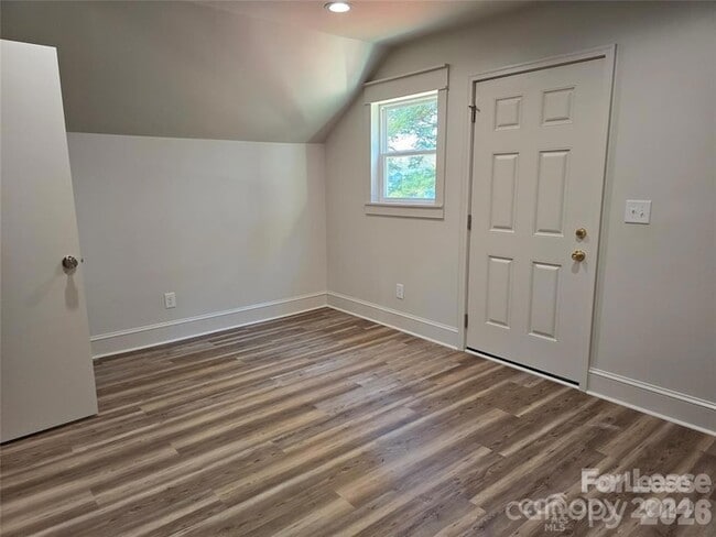 Building Photo - 105 A Kluttz St