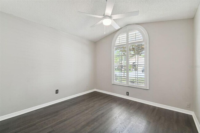 Building Photo - 3034 Ellington Way