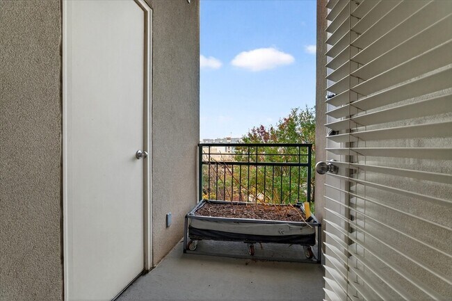 Building Photo - 5055 Addison Cir