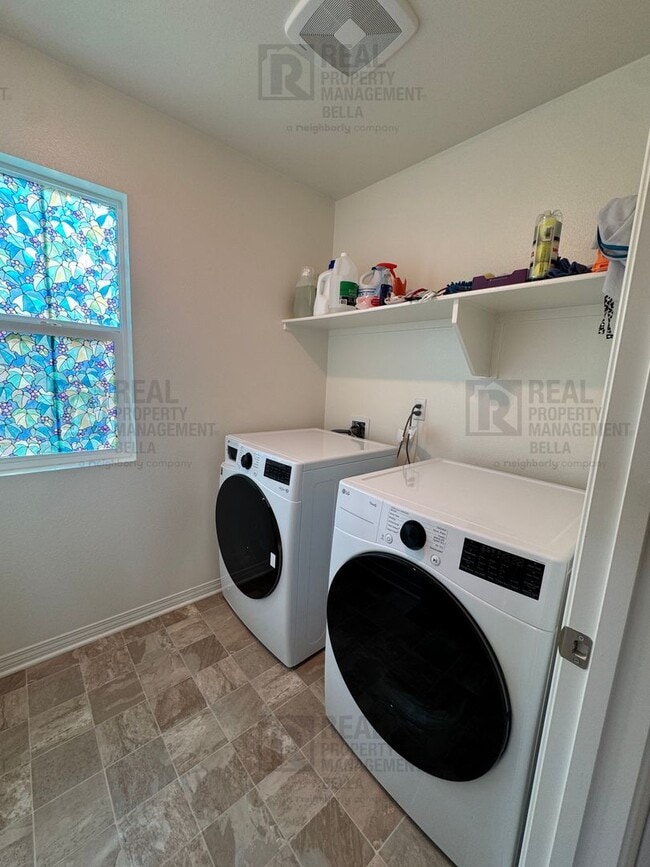 Building Photo - Spacious Corner Lot Home in Desirable Winchester Community – 3 Bed + Office + Large Backyard!