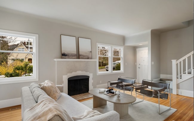 Building Photo - Wallingford Home