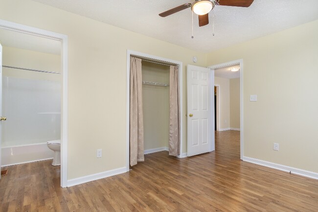 Building Photo - 123 Whitaker Rd