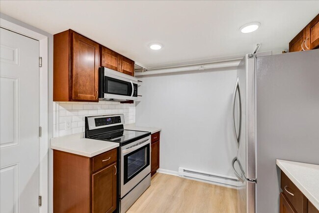 Building Photo - 4310 Mohawk Dr