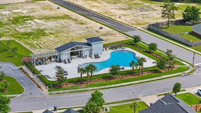 Building Photo - 809 Whispering Creek Ave