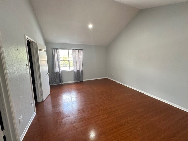 Building Photo - 7700 Creekbend Dr