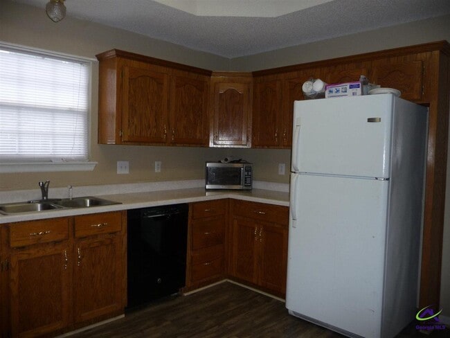 Building Photo - 1201 Sardis Ln