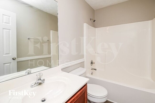 Building Photo - 96 Maple Leaf Ct