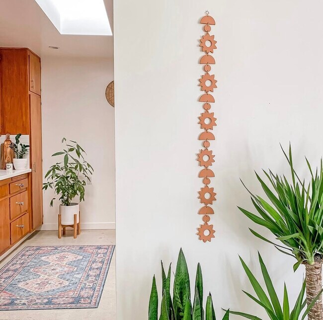 Building Photo - 3809 Floral Dr