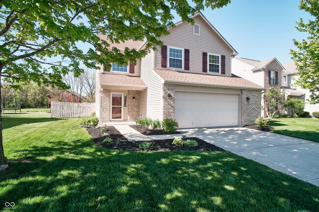 Building Photo - 10856 Trailwood Dr