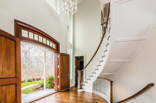 Building Photo - 21 Beech St