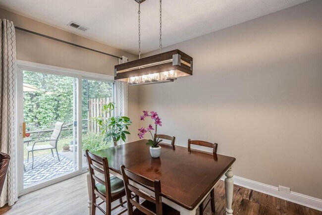 Building Photo - 4163 Baker Station Ct