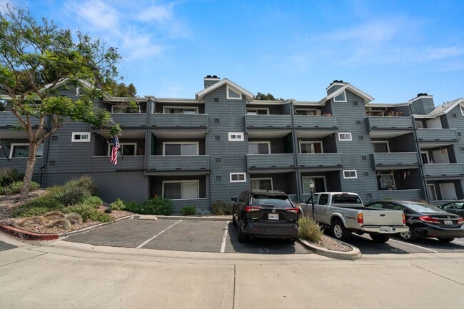 Building Photo - MOVE IN SPECIAL- $500 off First Months Ren...