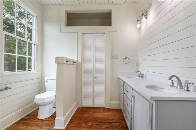 Building Photo - 821 W 26th Ave