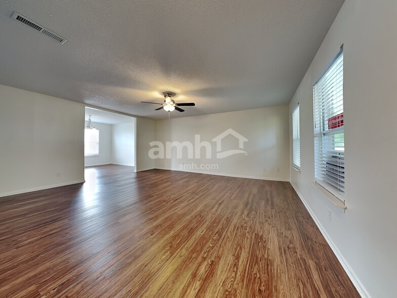 Building Photo - 9951 Sapphire Berry Ln