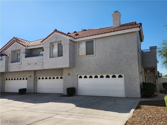 Primary Photo - 5201 S Torrey Pines Dr