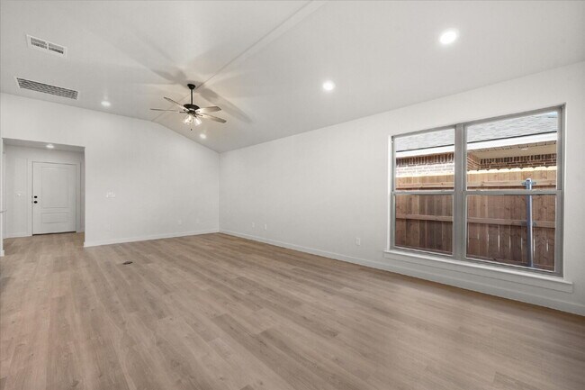 Building Photo - Beautiful New Build Home in Cypress Ranch!