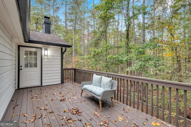 Building Photo - 6881 Hickory Hollow Dr