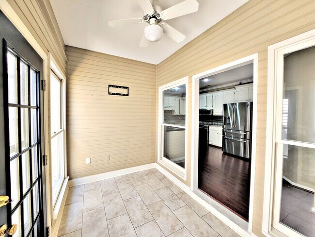 Building Photo - TOWNHOUSE FOR RENT - DECATUR SE
