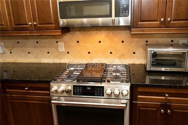 Building Photo - 2673 Rivers Edge Dr NE