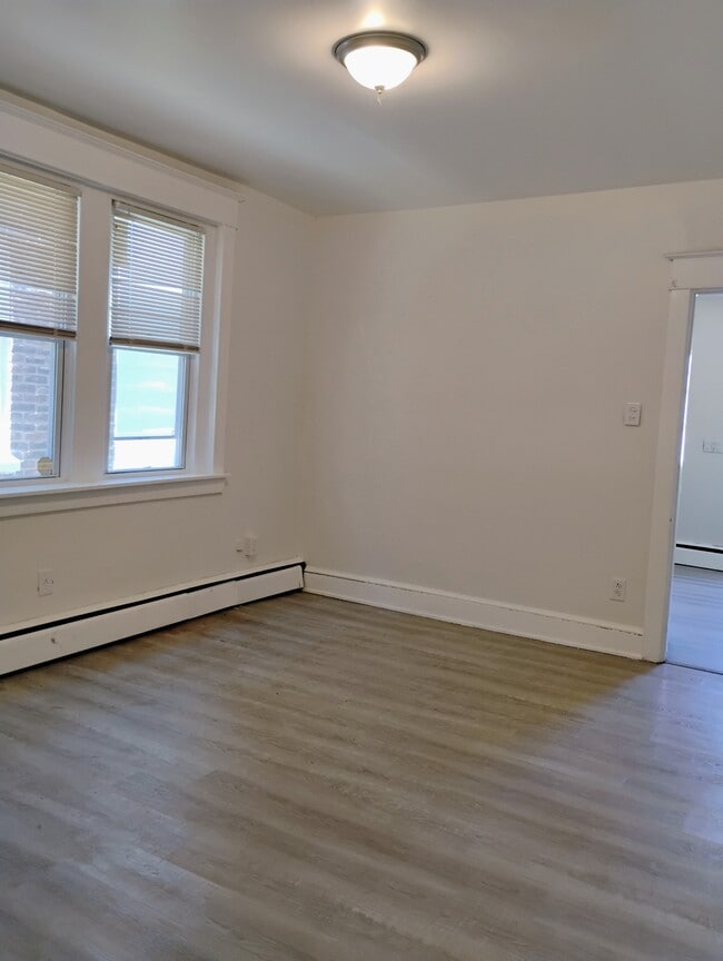 Building Photo - 130 Harvey Ave