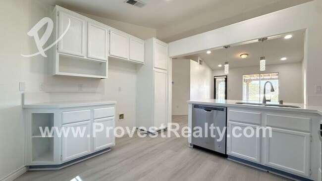 Building Photo - 6743 Banyan Ave