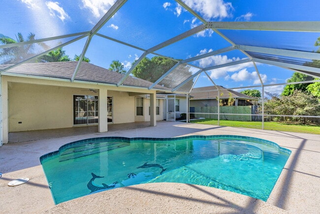 Building Photo - 967 SE Browning Ave