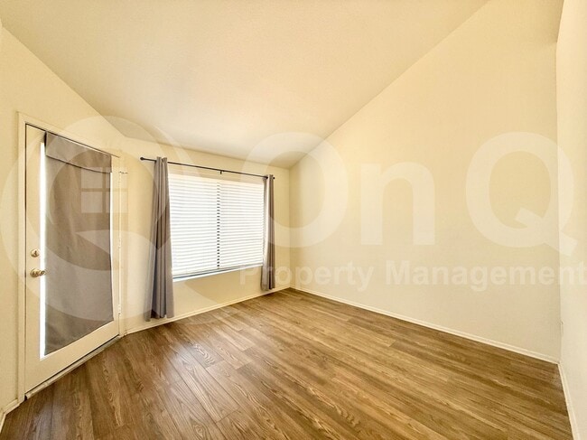 Building Photo - 11666 N 28th Dr