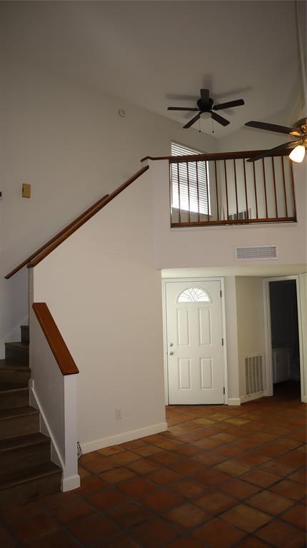 Building Photo - 6 Regency Ln