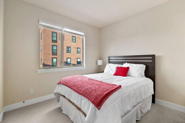 Building Photo - 1688 Quitman St