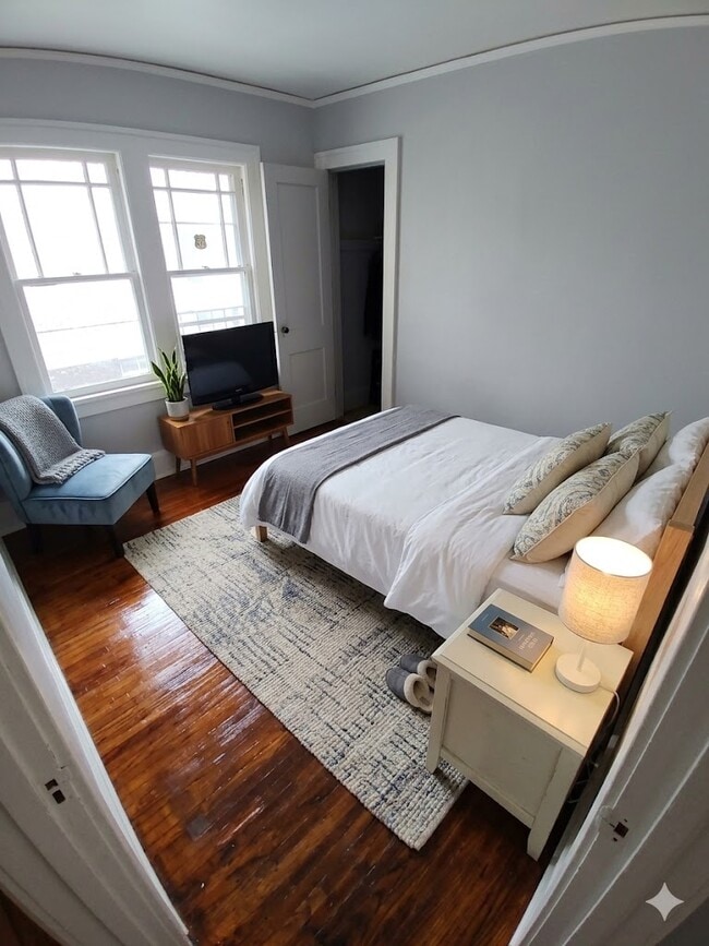 Building Photo - 1826 Green St