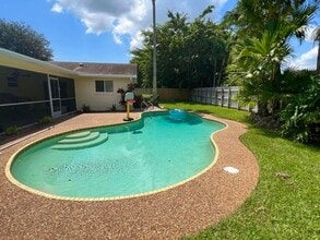 Building Photo - 3421 NW 25th Terrace