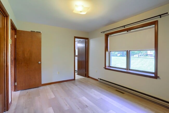 Building Photo - 4912 Follins Ct