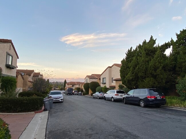 Building Photo - 28647 Vista Madera