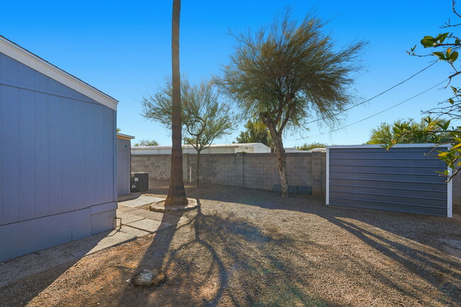 Building Photo - 2237 W Foothill St