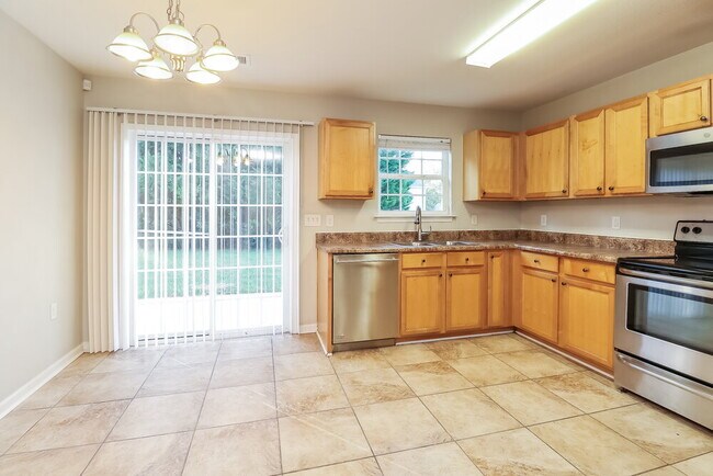 Building Photo - 721 Overlook Rd