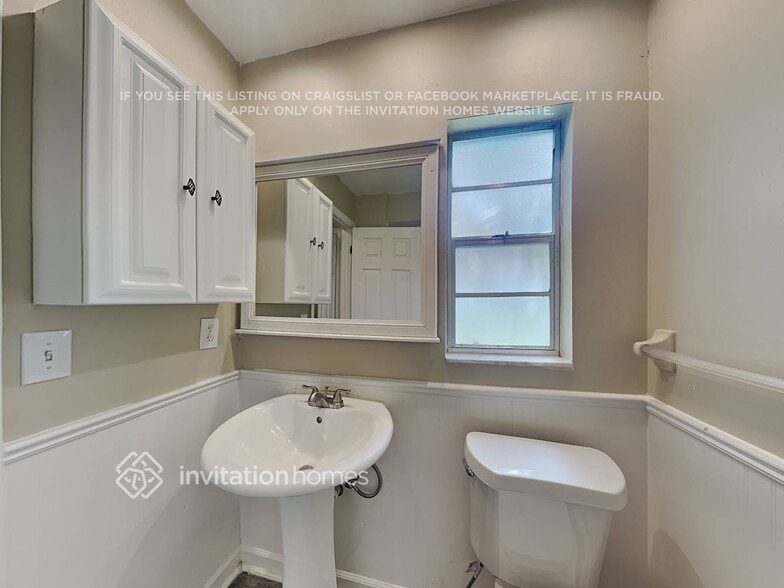 Building Photo - 757 Fortuna Dr