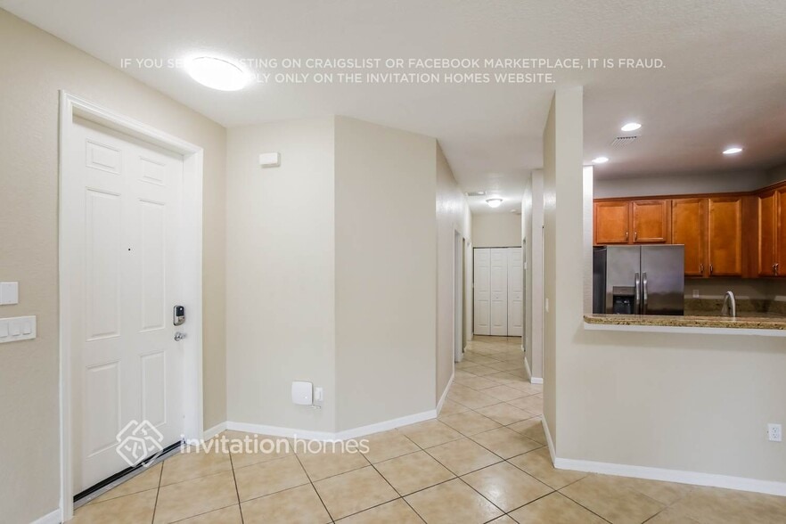 Building Photo - 5817 Hampton Hills Blvd