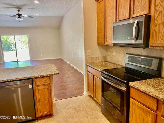 Building Photo - 13681 Fish Eagle Dr W