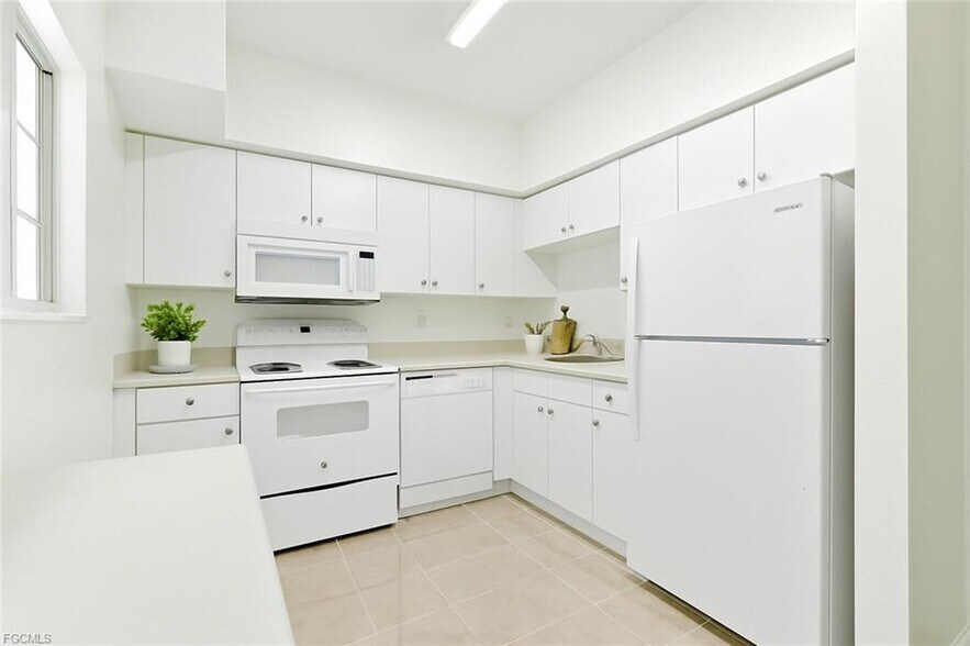 Building Photo - 8423 Bernwood Cove Loop