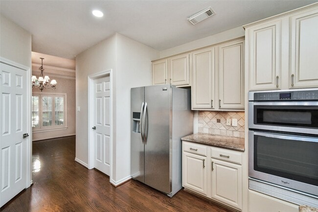 Building Photo - 1506 Forest Home Dr