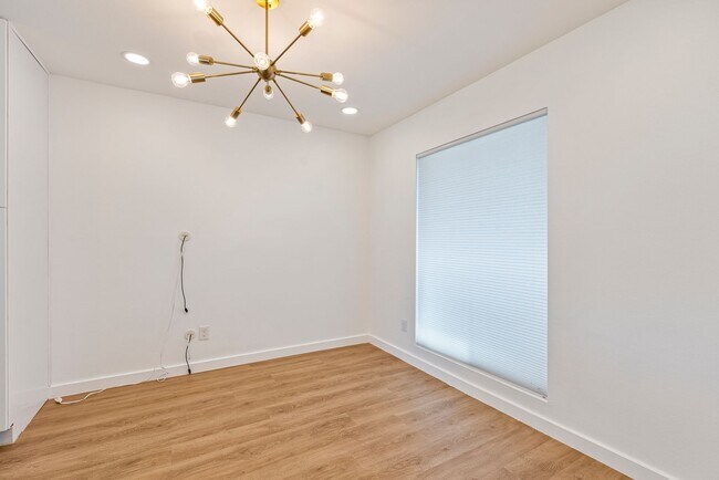 Building Photo - Beautifully Renovated East Austin Home with Large Fenced Yard