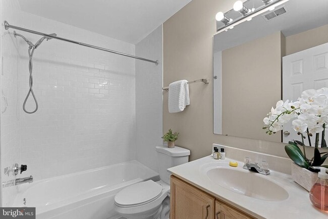 Building Photo - 1707 Leighton Wood Ln