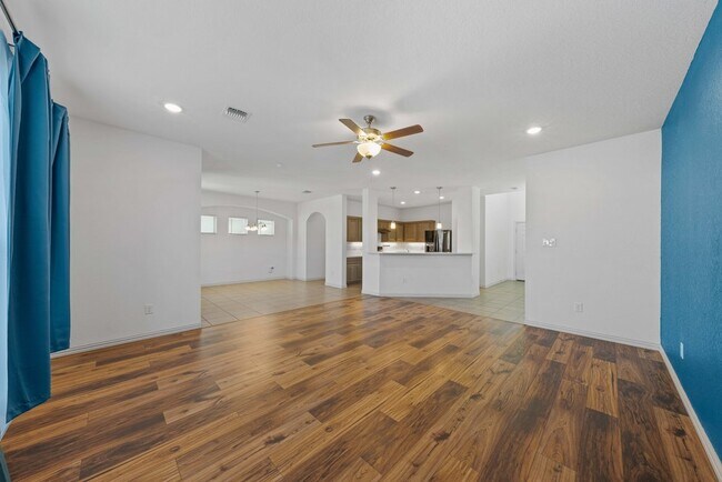 Building Photo - 9683 Shorebird Ln