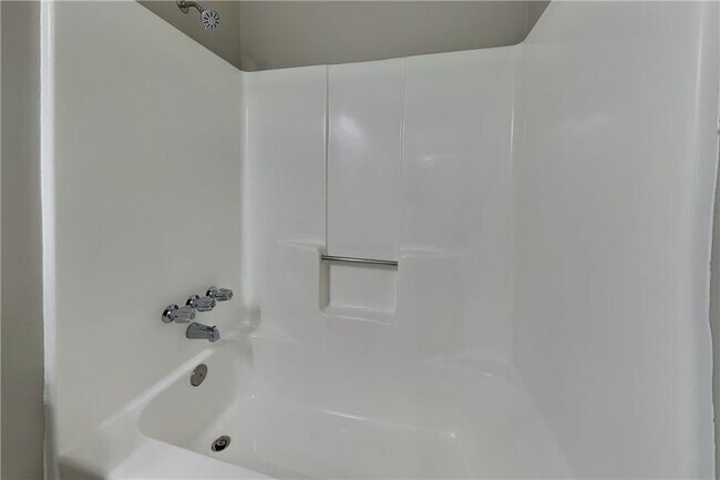 Building Photo - 548 Julius Dr