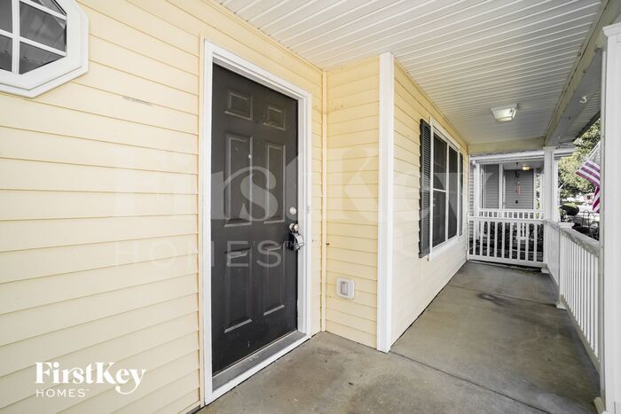 Building Photo - 5269 Paul Revere Rd