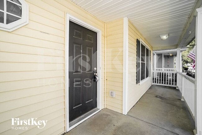 Building Photo - 5269 Paul Revere Rd