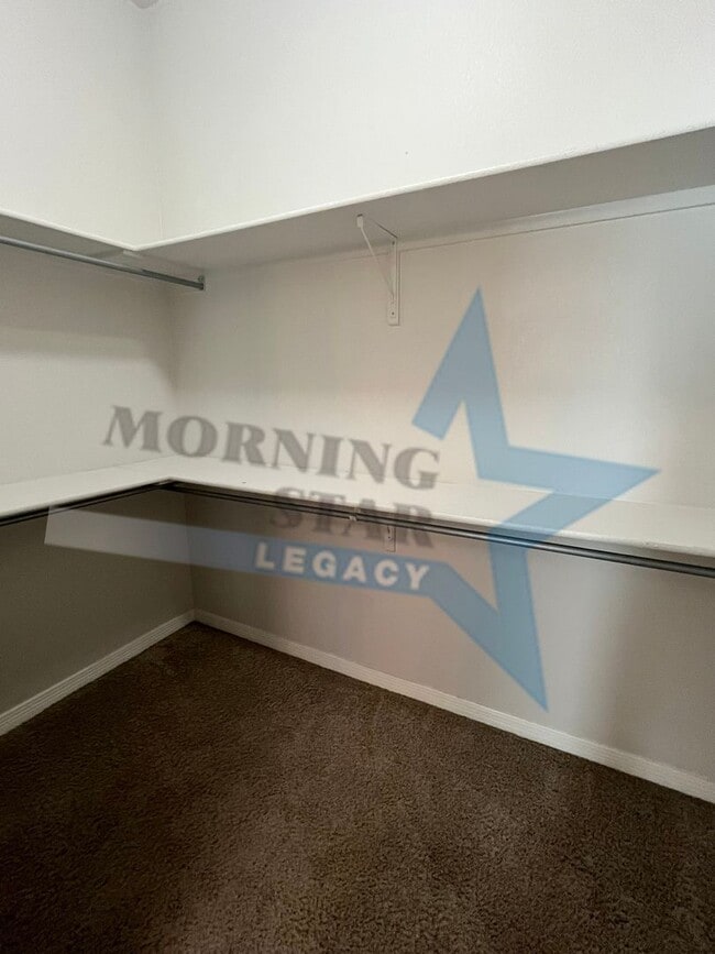 Building Photo - Charming 3-bedroom, 2-bathroom w/ views!