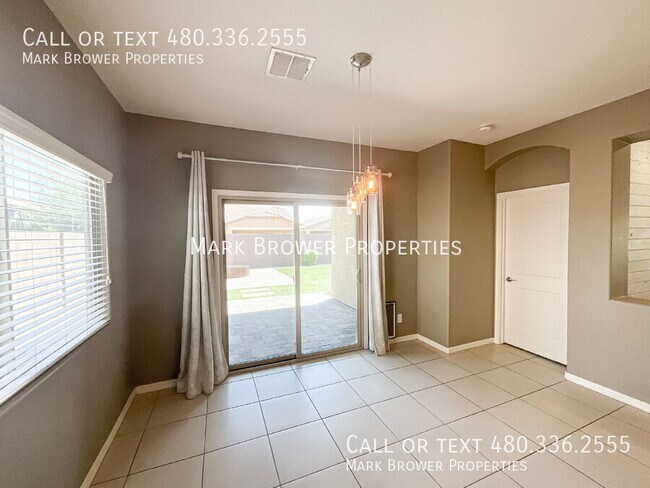 Building Photo - 679 W Mangrove Rd