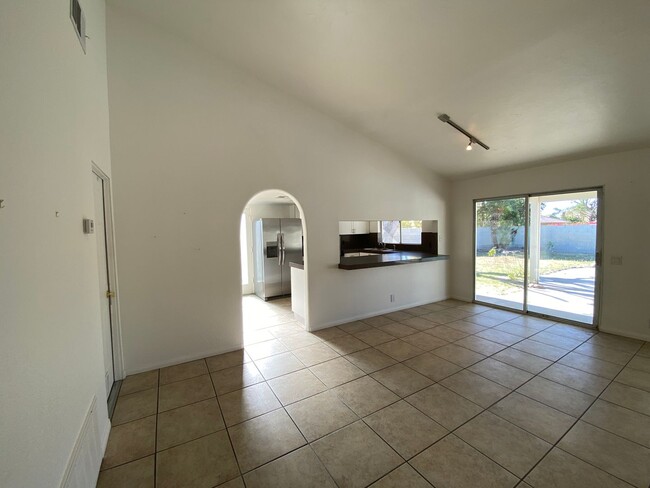 Building Photo - 68305 Encinitas Rd