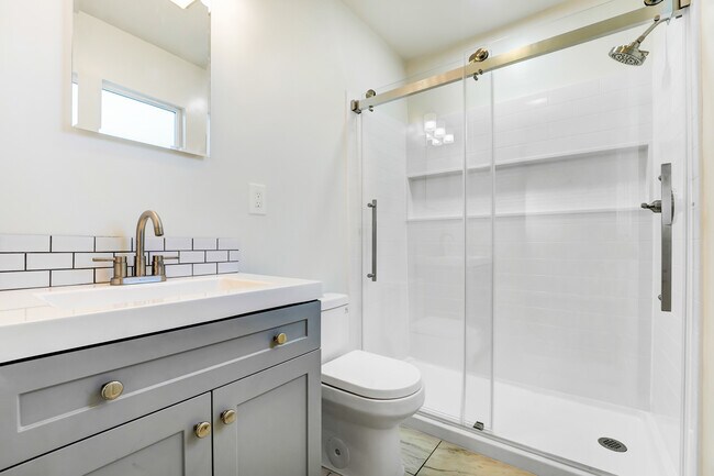 Building Photo - 5107 Enfield Ave